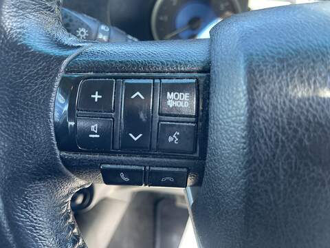 Toyota Hilux 2.4 D-4D Icon 4WD Euro 6 4dr (3.5t) - U800