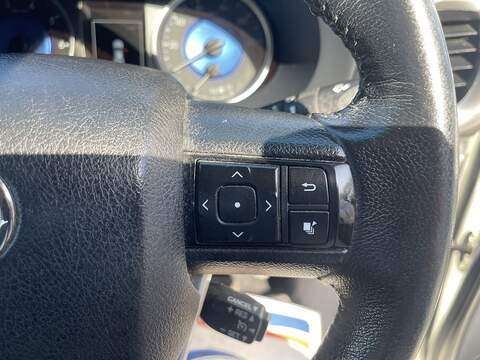 Toyota Hilux 2.4 D-4D Icon 4WD Euro 6 4dr (3.5t) - U800