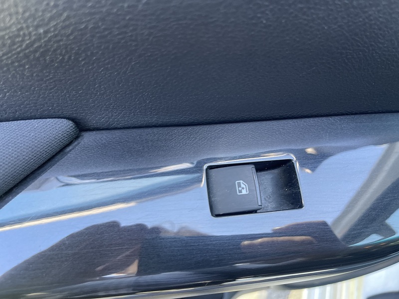 Toyota Hilux 2.4 D-4D Icon 4WD Euro 6 4dr (3.5t) - U800