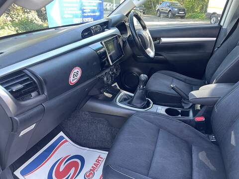 Toyota Hilux 2.4 D-4D Icon 4WD Euro 6 4dr (3.5t) - U800