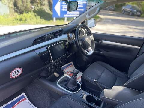Toyota Hilux 2.4 D-4D Icon 4WD Euro 6 4dr (3.5t) - U800