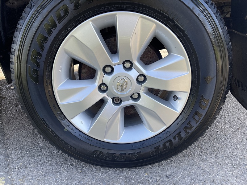 Toyota Hilux 2.4 D-4D Icon 4WD Euro 6 4dr (3.5t) - U800