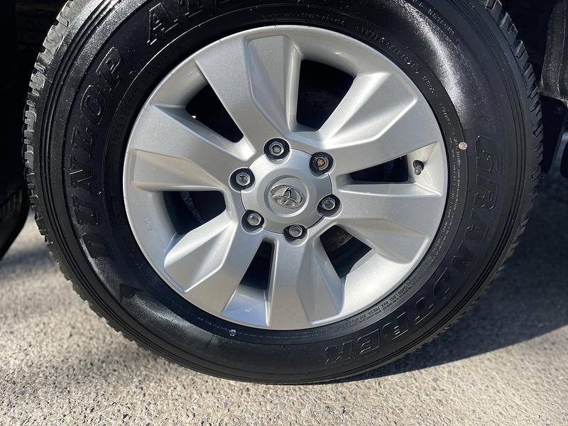 Toyota Hilux 2.4 D-4D Icon 4WD Euro 6 4dr (3.5t) - U800