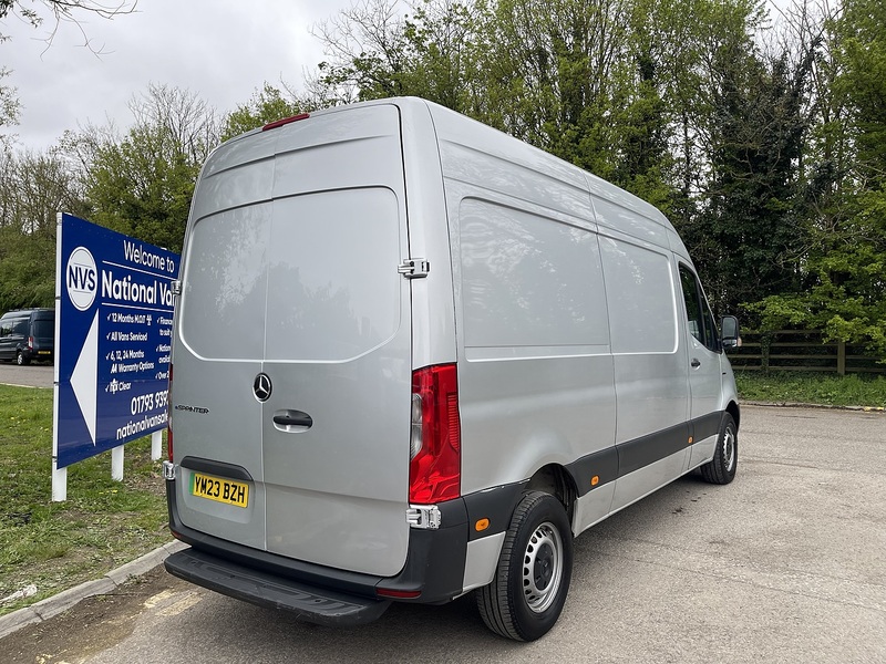 Mercedes-Benz eSprinter 55kWh Progressive Auto FWD L2 H2 5dr 20kW Charger - U803