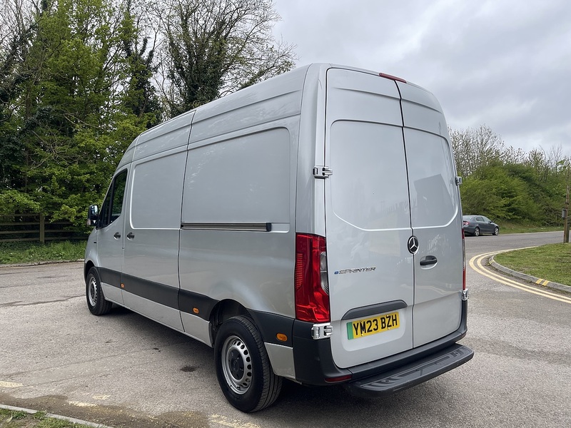 Mercedes-Benz eSprinter 55kWh Progressive Auto FWD L2 H2 5dr 20kW Charger - U803