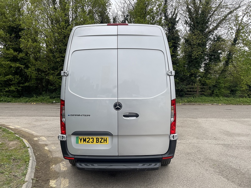 Mercedes-Benz eSprinter 55kWh Progressive Auto FWD L2 H2 5dr 20kW Charger - U803