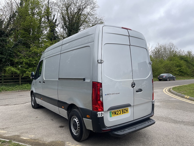 Mercedes-Benz eSprinter 55kWh Progressive Auto FWD L2 H2 5dr 20kW Charger - U803