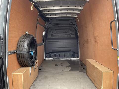 Mercedes-Benz eSprinter 55kWh Progressive Auto FWD L2 H2 5dr 20kW Charger - U803