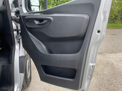 Mercedes-Benz eSprinter 55kWh Progressive Auto FWD L2 H2 5dr 20kW Charger - U803