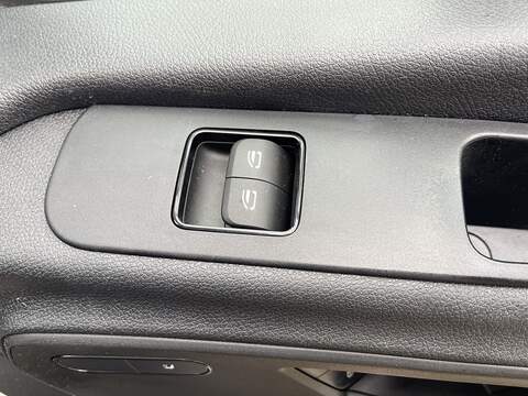 Mercedes-Benz eSprinter 55kWh Progressive Auto FWD L2 H2 5dr 20kW Charger - U803