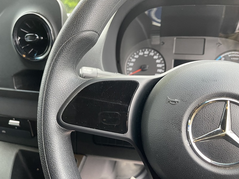 Mercedes-Benz eSprinter 55kWh Progressive Auto FWD L2 H2 5dr 20kW Charger - U803