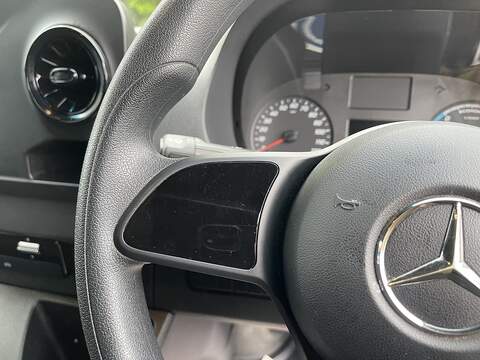 Mercedes-Benz eSprinter 55kWh Progressive Auto FWD L2 H2 5dr 20kW Charger - U803