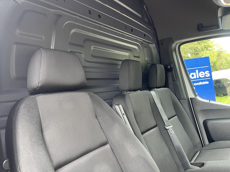 Mercedes-Benz eSprinter 55kWh Progressive Auto FWD L2 H2 5dr 20kW Charger - U803