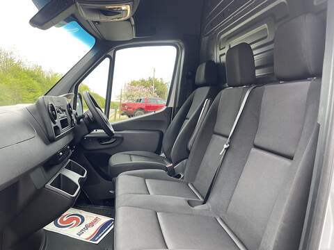 Mercedes-Benz eSprinter 55kWh Progressive Auto FWD L2 H2 5dr 20kW Charger - U803
