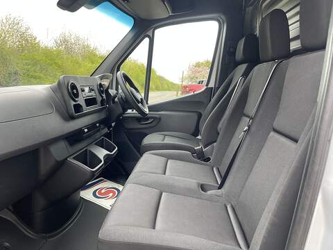 Mercedes-Benz eSprinter 55kWh Progressive Auto FWD L2 H2 5dr 20kW Charger - U803