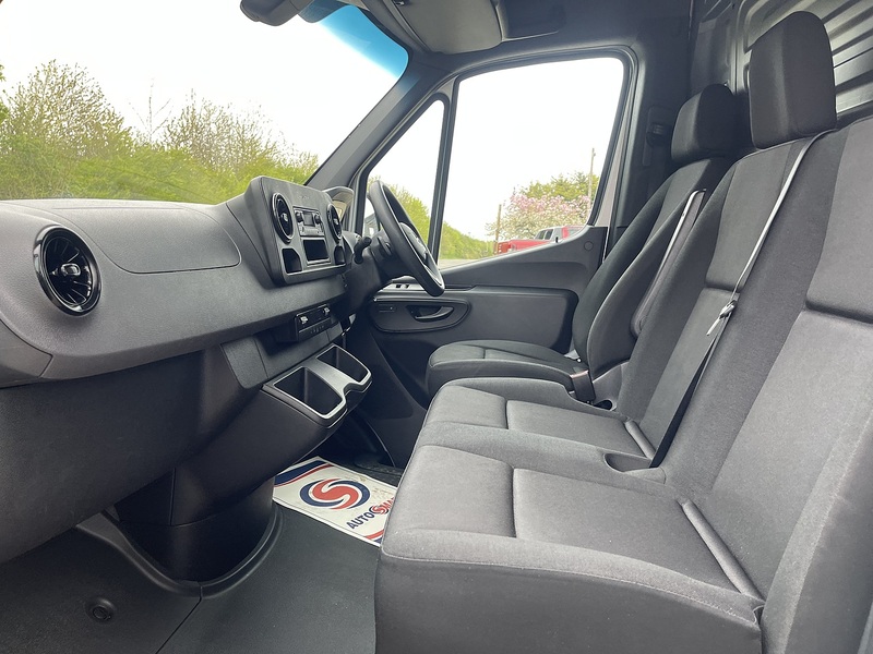 Mercedes-Benz eSprinter 55kWh Progressive Auto FWD L2 H2 5dr 20kW Charger - U803