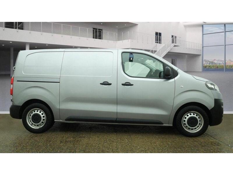 Citroen e-Dispatch e 1000 75 kWh Enterprise Edition M Auto MWB 6dr (7.4kW Charger) - U806