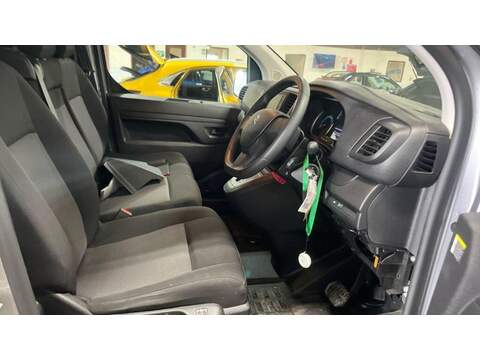 Citroen e-Dispatch e 1000 75 kWh Enterprise Edition M Auto MWB 6dr (7.4kW Charger) - U806