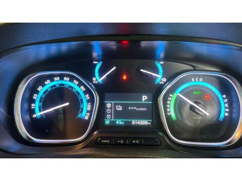 Citroen e-Dispatch e 1000 75 kWh Enterprise Edition M Auto MWB 6dr (7.4kW Charger) - U806