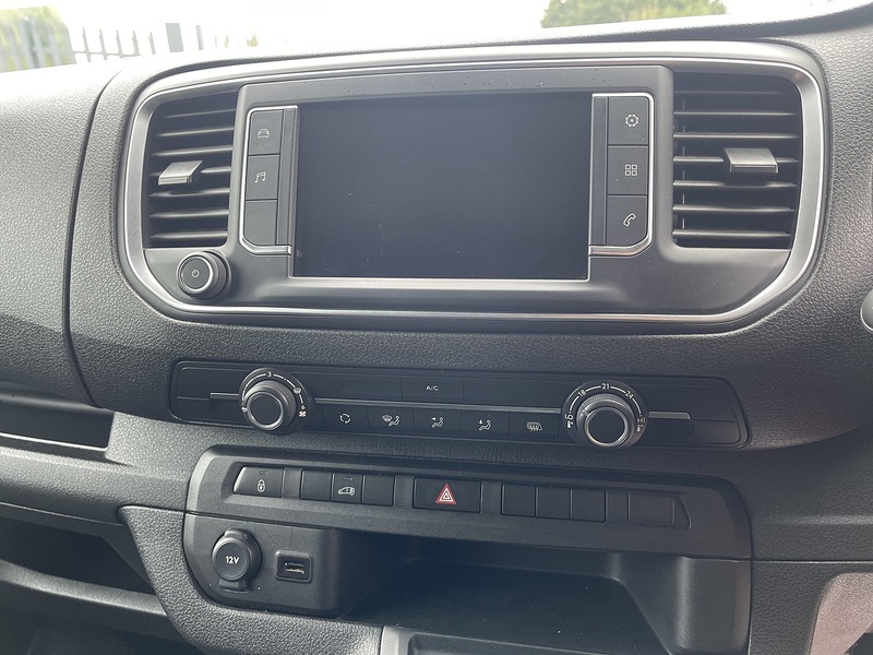 Citroen e-Dispatch e 1000 75 kWh Enterprise Edition M Auto MWB 6dr (7.4kW Charger) - U806