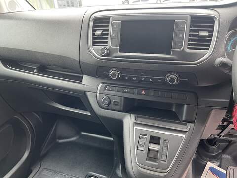 Citroen e-Dispatch e 1000 75 kWh Enterprise Edition M Auto MWB 6dr (7.4kW Charger) - U806