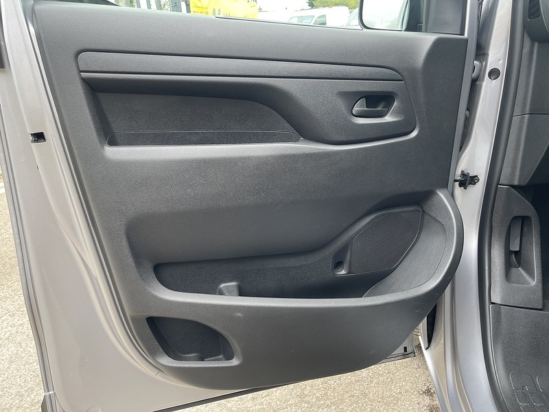 Citroen e-Dispatch e 1000 75 kWh Enterprise Edition M Auto MWB 6dr (7.4kW Charger) - U806