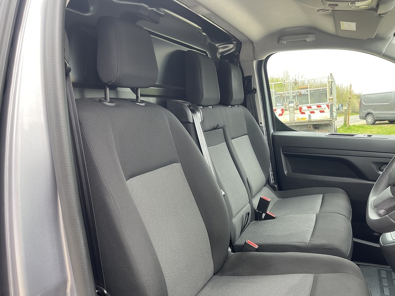 Citroen e-Dispatch e 1000 75 kWh Enterprise Edition M Auto MWB 6dr (7.4kW Charger) - U806