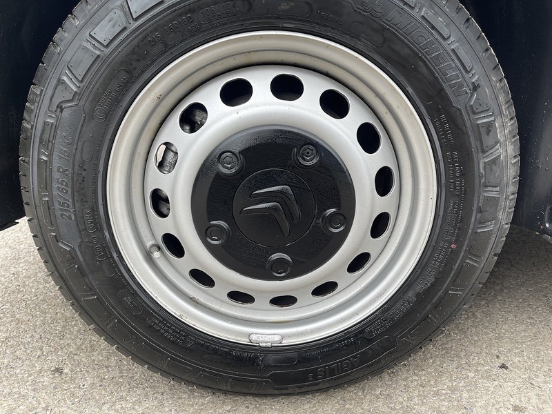 Citroen e-Dispatch e 1000 75 kWh Enterprise Edition M Auto MWB 6dr (7.4kW Charger) - U806