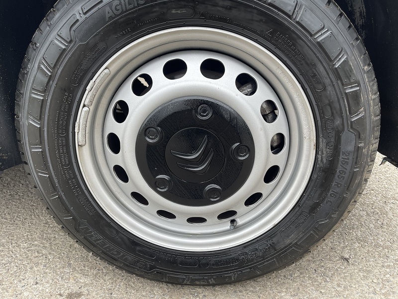 Citroen e-Dispatch e 1000 75 kWh Enterprise Edition M Auto MWB 6dr (7.4kW Charger) - U806