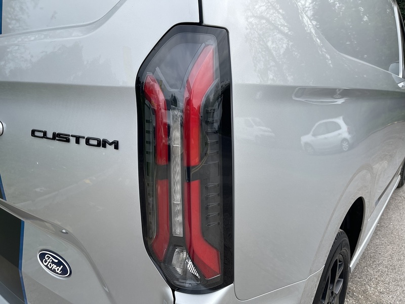 Ford E-Transit Custom 320 65kWh Sport Auto L1 H1 5dr - U808