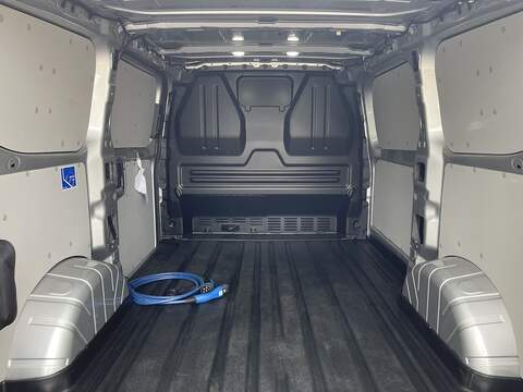 Ford E-Transit Custom 320 65kWh Sport Auto L1 H1 5dr - U808