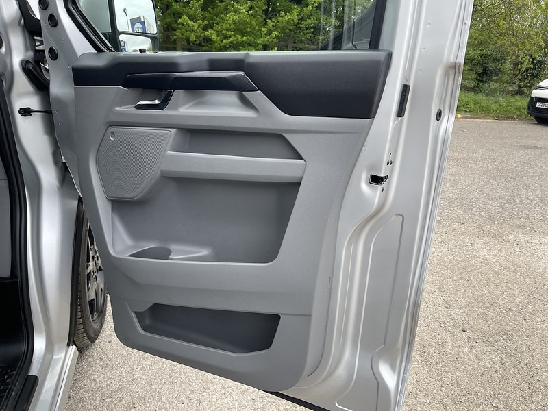Ford E-Transit Custom 320 65kWh Sport Auto L1 H1 5dr - U808