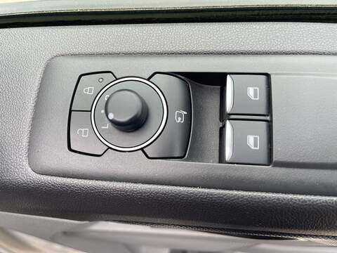 Ford E-Transit Custom 320 65kWh Sport Auto L1 H1 5dr - U808