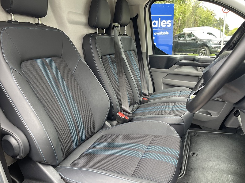 Ford E-Transit Custom 320 65kWh Sport Auto L1 H1 5dr - U808