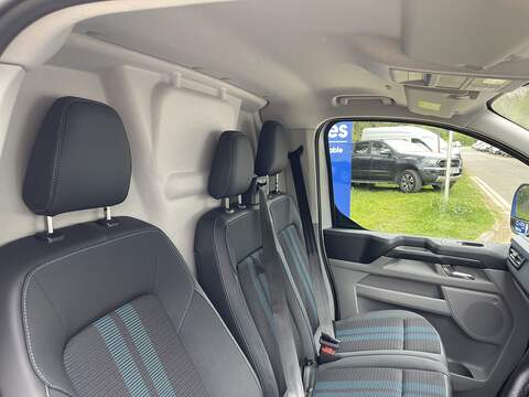 Ford E-Transit Custom 320 65kWh Sport Auto L1 H1 5dr - U808