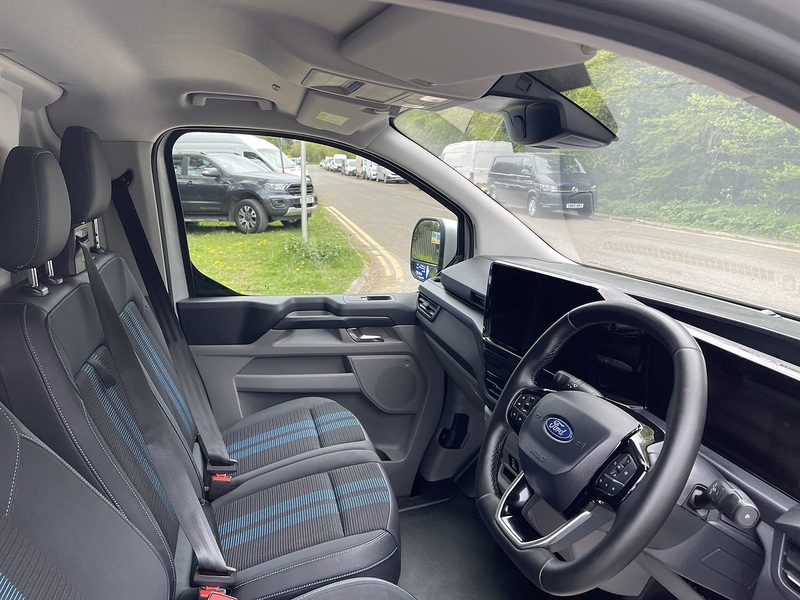 Ford E-Transit Custom 320 65kWh Sport Auto L1 H1 5dr - U808