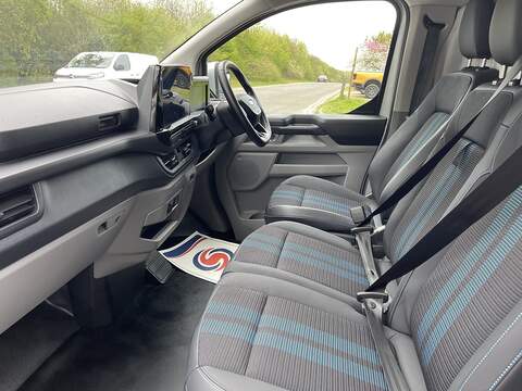 Ford E-Transit Custom 320 65kWh Sport Auto L1 H1 5dr - U808
