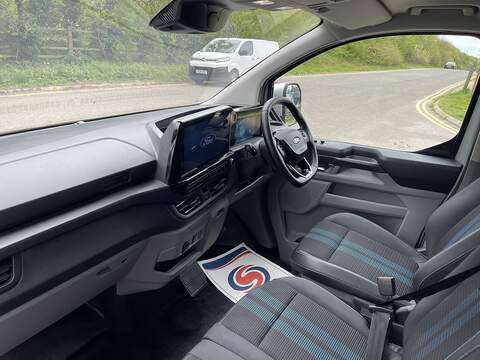 Ford E-Transit Custom 320 65kWh Sport Auto L1 H1 5dr - U808