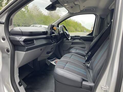 Ford E-Transit Custom 320 65kWh Sport Auto L1 H1 5dr - U808