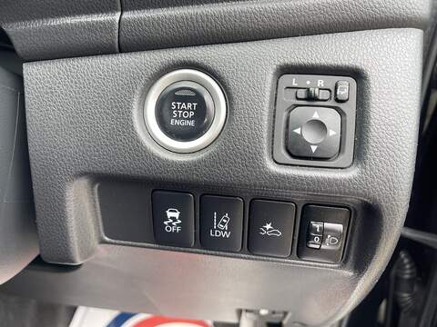 Mitsubishi L200 2.2 DI-D DC Barbarian X Auto 4WD Euro 6 (s/s) 4dr - U811