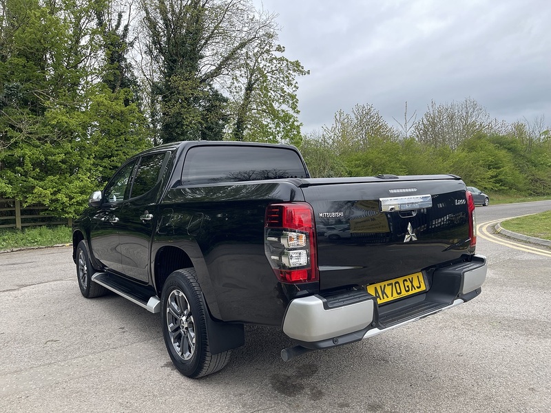 Mitsubishi L200 2.2 DI-D DC Barbarian X Auto 4WD Euro 6 (s/s) 4dr - U811