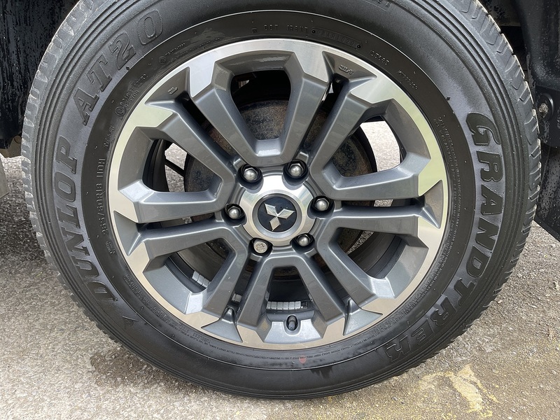 Mitsubishi L200 2.2 DI-D DC Barbarian X Auto 4WD Euro 6 (s/s) 4dr - U811