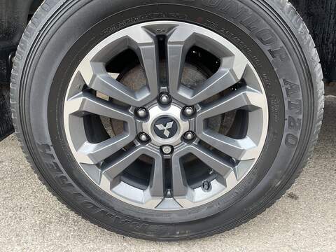 Mitsubishi L200 2.2 DI-D DC Barbarian X Auto 4WD Euro 6 (s/s) 4dr - U811