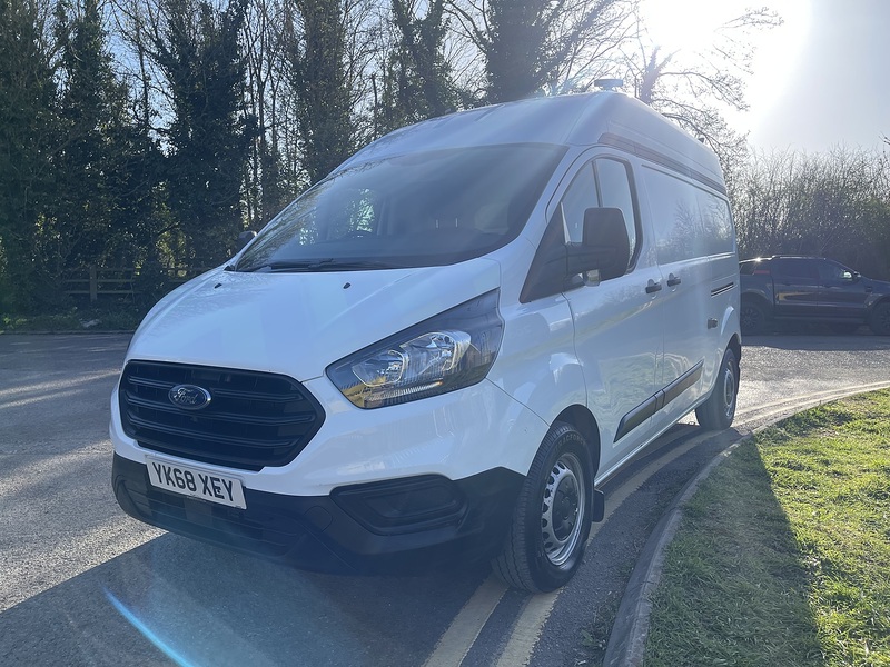 Ford Transit Custom 2.0 320 EcoBlue Panel Van 5dr Diesel Manual L2 H2 Euro 6 (130 ps) - U824