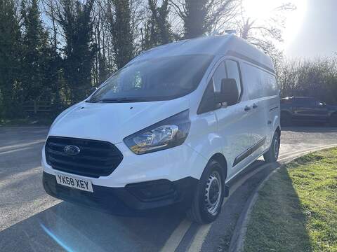 Ford Transit Custom 2.0 320 EcoBlue Panel Van 5dr Diesel Manual L2 H2 Euro 6 (130 ps) - U824