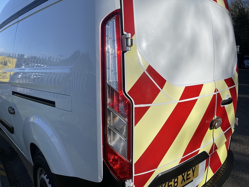 Ford Transit Custom 2.0 320 EcoBlue Panel Van 5dr Diesel Manual L2 H2 Euro 6 (130 ps) - U824