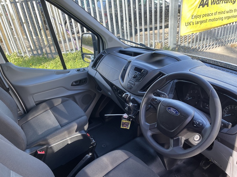 Ford Transit Custom 2.0 320 EcoBlue Panel Van 5dr Diesel Manual L2 H2 Euro 6 (130 ps) - U824