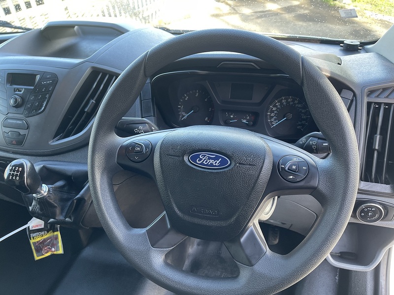 Ford Transit Custom 2.0 320 EcoBlue Panel Van 5dr Diesel Manual L2 H2 Euro 6 (130 ps) - U824