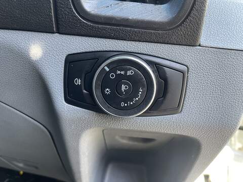 Ford Transit Custom 2.0 320 EcoBlue Panel Van 5dr Diesel Manual L2 H2 Euro 6 (130 ps) - U824