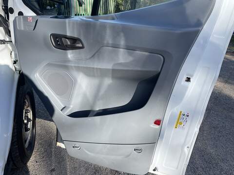 Ford Transit Custom 2.0 320 EcoBlue Panel Van 5dr Diesel Manual L2 H2 Euro 6 (130 ps) - U824